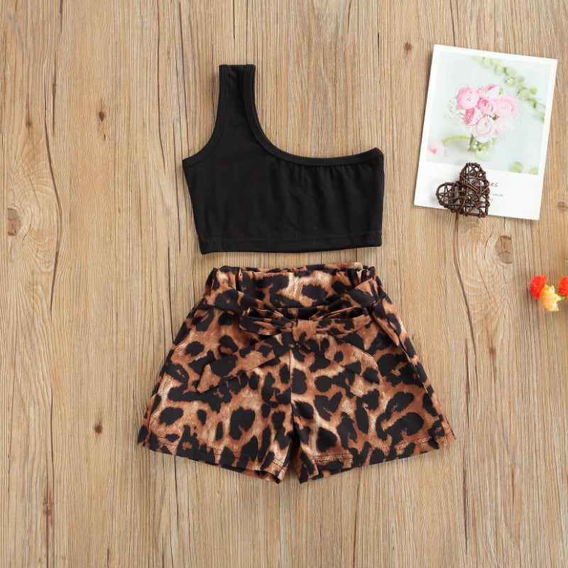 Toddler Girl's Fashion 2-piece Outfit Set, Top+ Shorts Set. Variety of colors and styles.